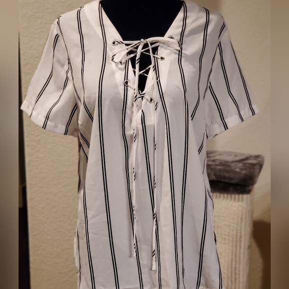 Black and white pinstripe blouse.  NWOT - Picture 10 of 16